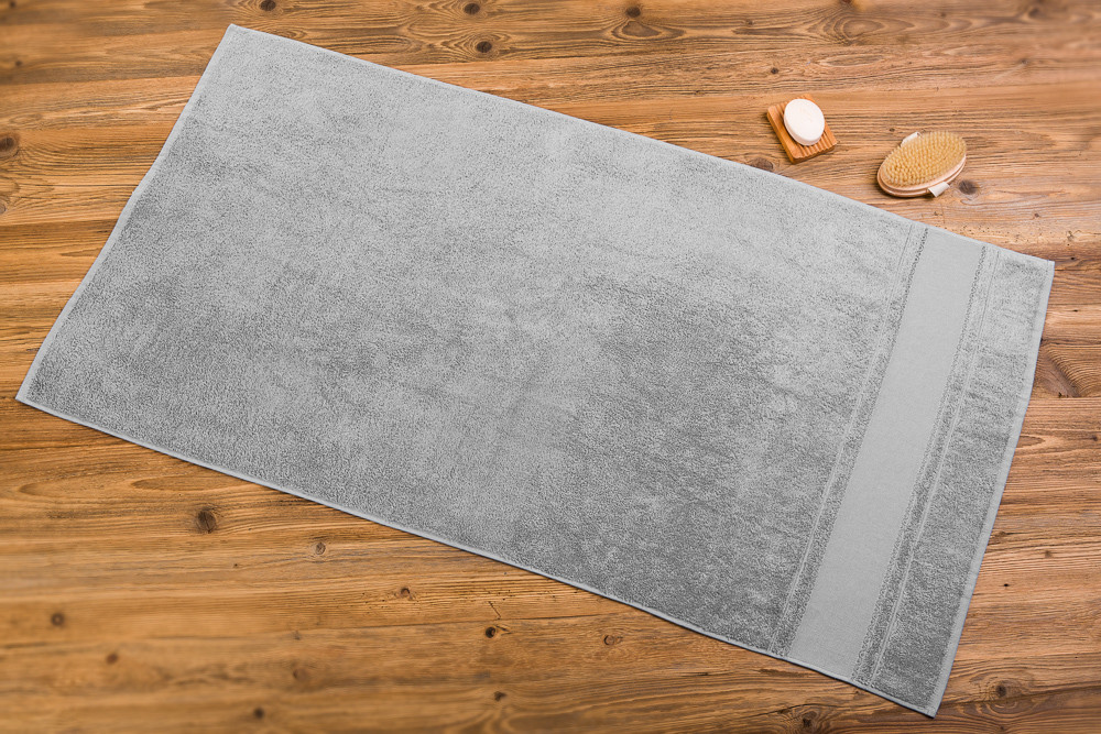 Duschtuch Stickbordüre 70x140 cm