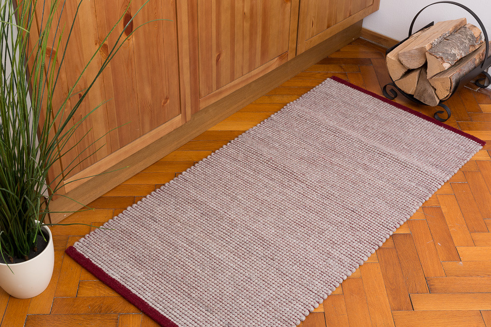 Aktion Schafwollteppich Stockholm, 70x140 cm, mit roten Zwischenfäden, Einzelstück