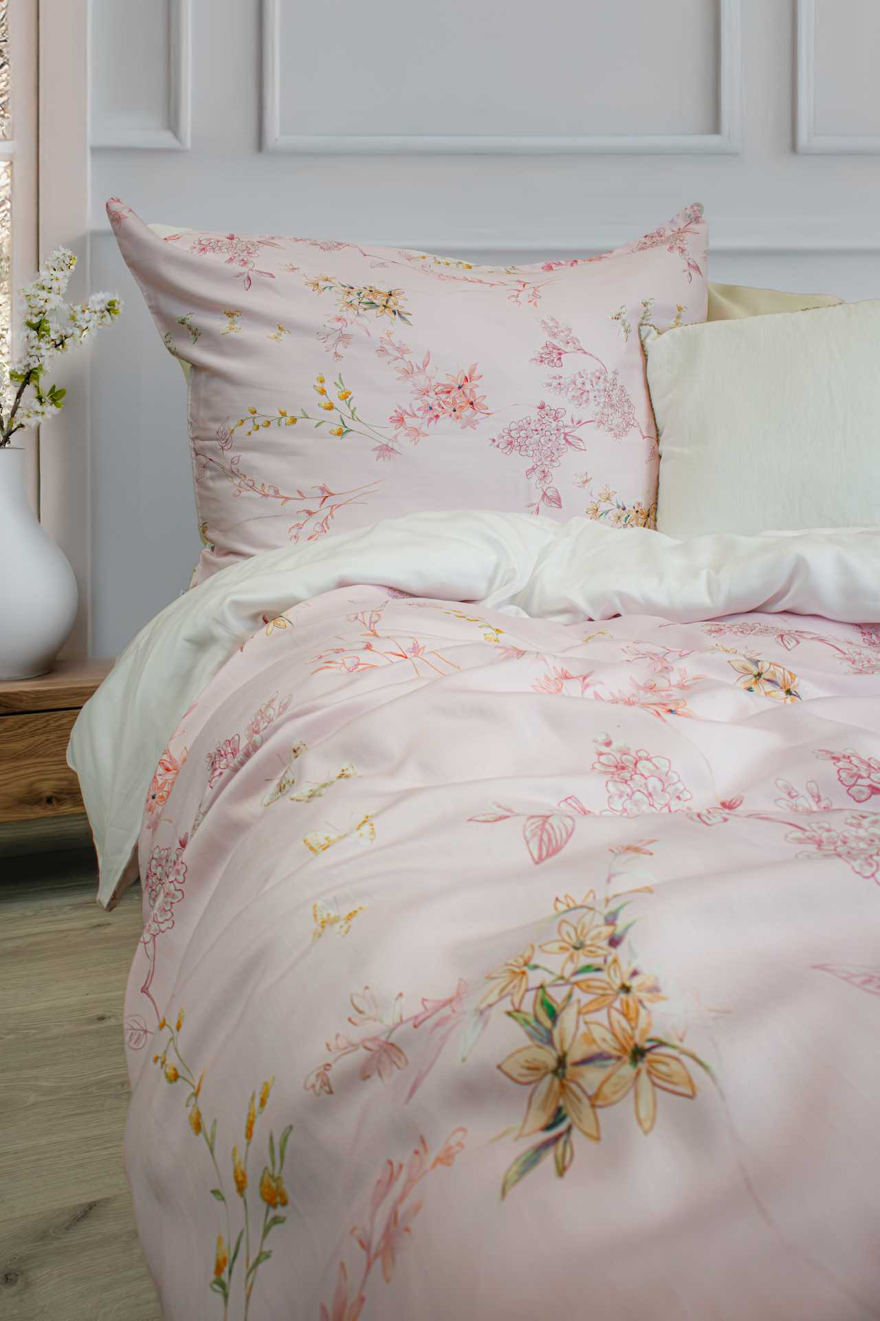Luxury Wende- Bettwäsche "filigrane Blüten"